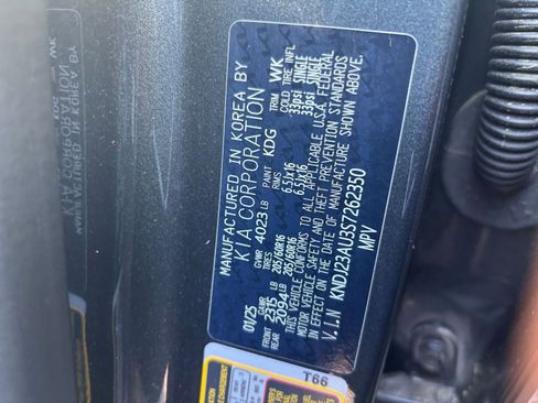 Used 2025 Kia Soul LX w/ LX Technology Package FWD image 23