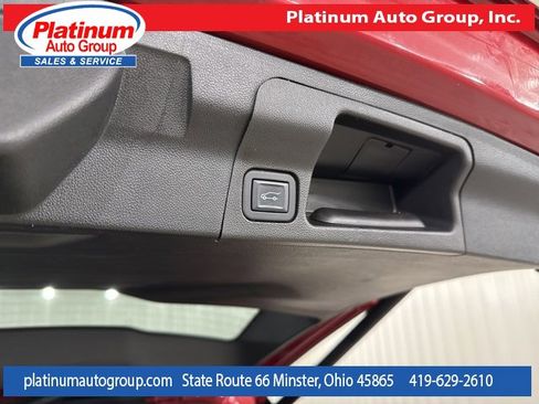 Used 2023 GMC Acadia SLE w/ Driver Convenience Package image 49