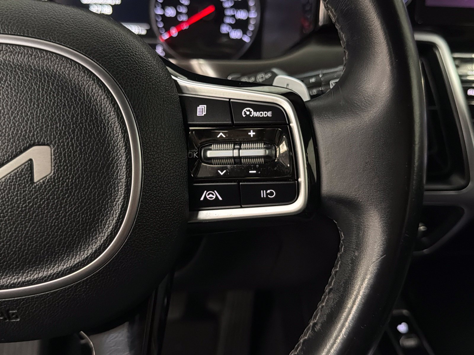 Used 2022 Kia Sorento S FWD image 27