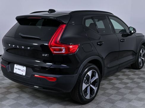 Certified 2025 Volvo XC40 B5 Plus image 29