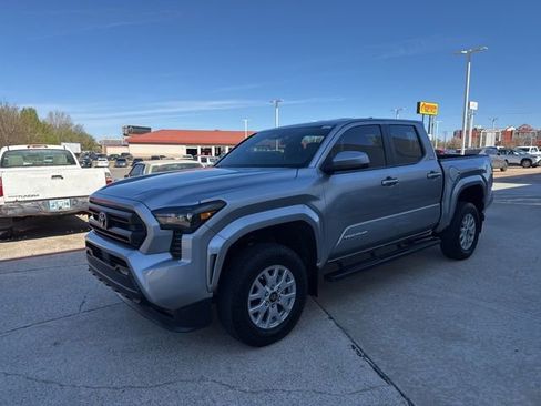 Used 2024 Toyota Tacoma SR5 image 2