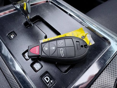 Used 2012 Dodge Challenger R/T w/ Electronics Convenience Group image 40