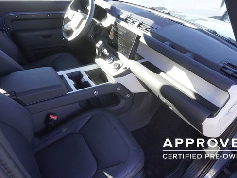 Used 2025 Land Rover Defender 110 S image 22