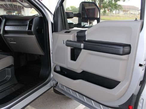 Used 2022 Ford F250 XLT w/ XLT Value Package AWD/4WD image 17