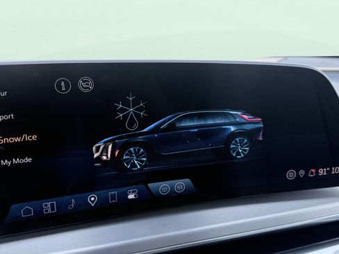 Used 2024 Cadillac Lyriq Luxury RWD image 43