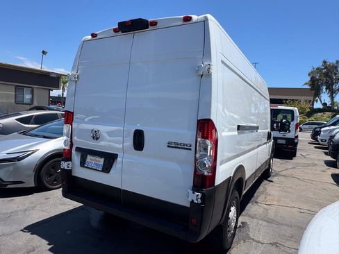 Used 2023 RAM ProMaster 2500 FWD image 8