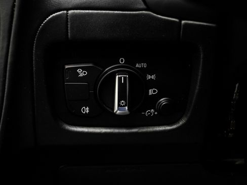 Used 2017 Audi R8 V10 w/ Carbon Exterior Package image 38