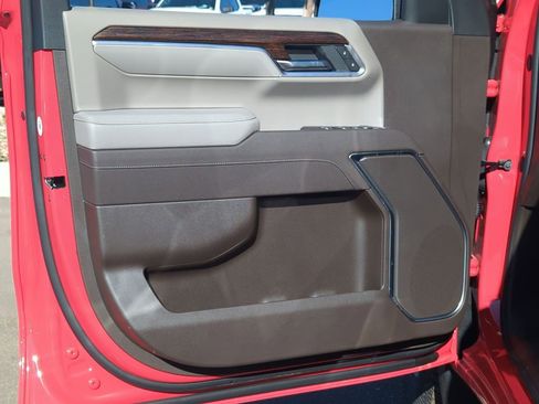 New 2026 GMC Sierra 1500 SLE image 21