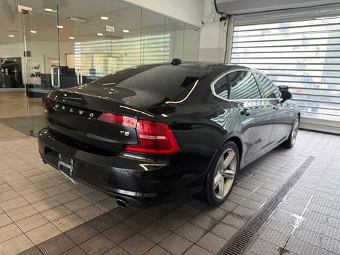 Used 2018 Volvo S90 T5 Momentum w/ Convenience Package FWD image 7