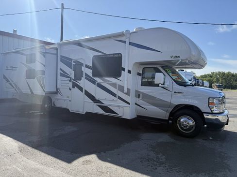 Used 2022 Ford E-450 and Econoline 450 Super Duty w/ Motorhome Prep Package RWD image 30