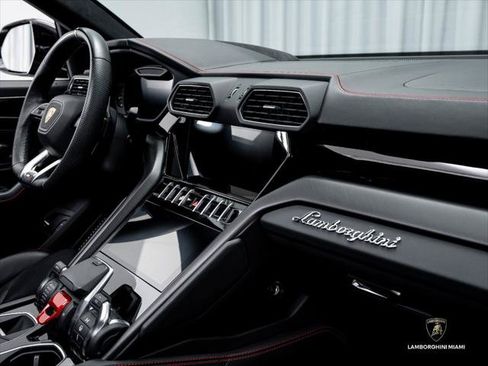 Used 2023 Lamborghini Urus S AWD/4WD image 40