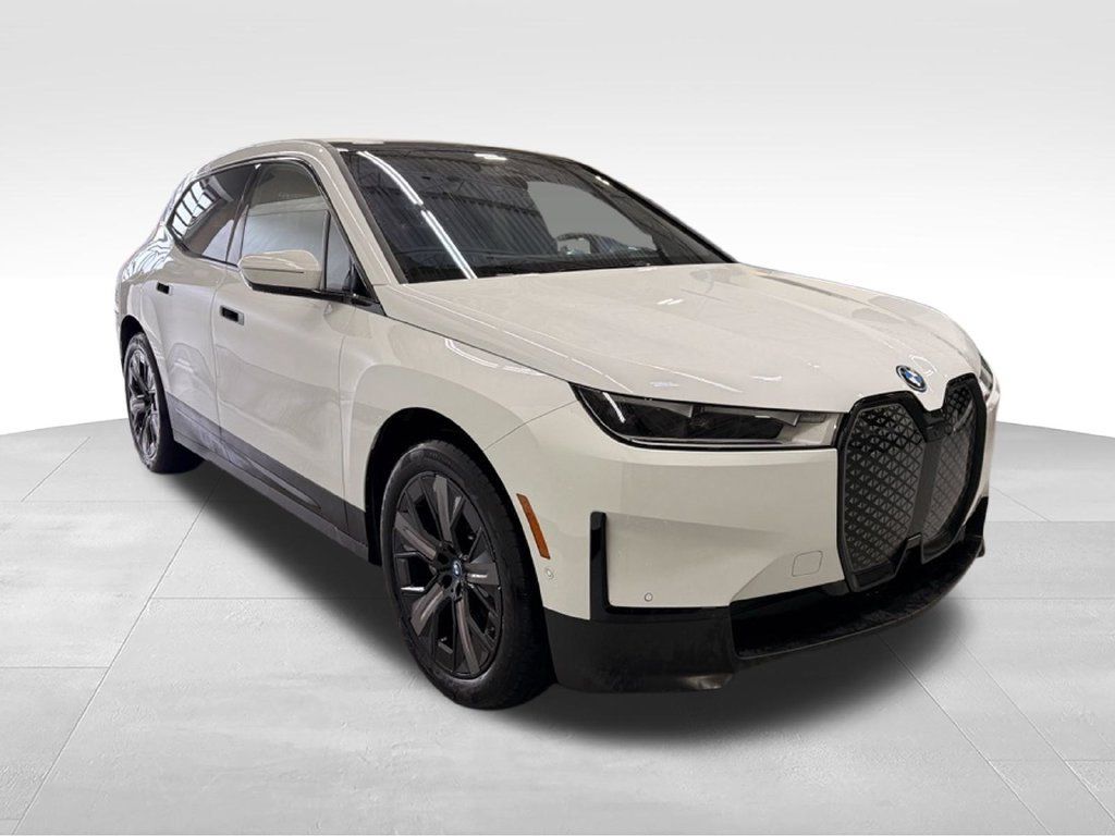 Used 2024 BMW iX xDrive50 AWD/4WD image 7