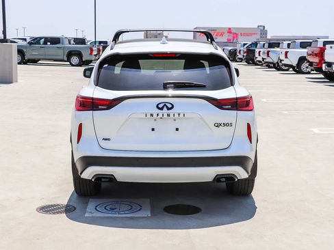 Used 2025 INFINITI QX50 Sport AWD/4WD image 7