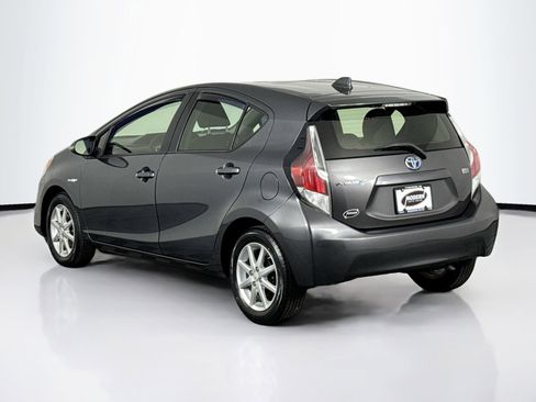 Used 2016 Toyota Prius C Two image 9