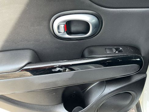 Used 2014 Kia Soul ! w/ Sun & Sound Package image 16