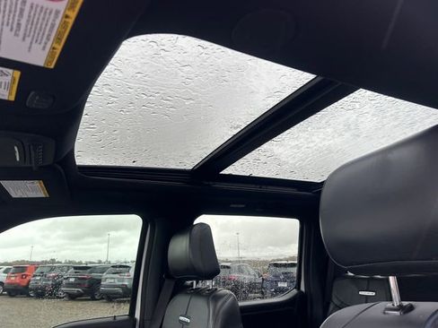 Used 2025 Ford F450 Platinum w/ FX4 Off-Road Package image 32