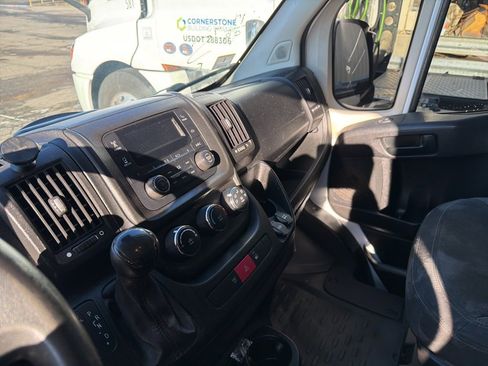 Used 2017 RAM ProMaster 2500 w/ Interior Convenience Group image 12