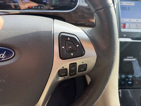 Used 2018 Ford Taurus Limited w/ Driver Assist Package FWD image 20