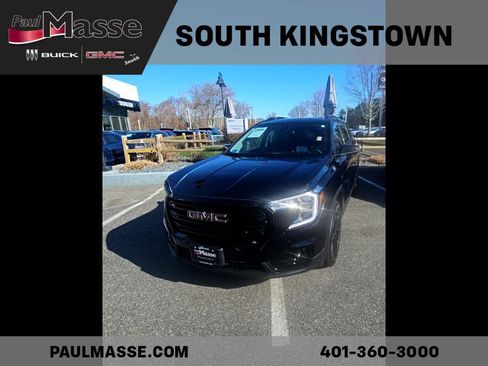 Used 2023 GMC Terrain SLT w/ Infotainment Package II image 1