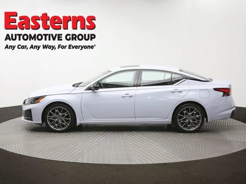 Used 2023 Nissan Altima 2.0 SR FWD image 60