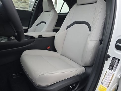 New 2026 Lexus UX 300h AWD image 8