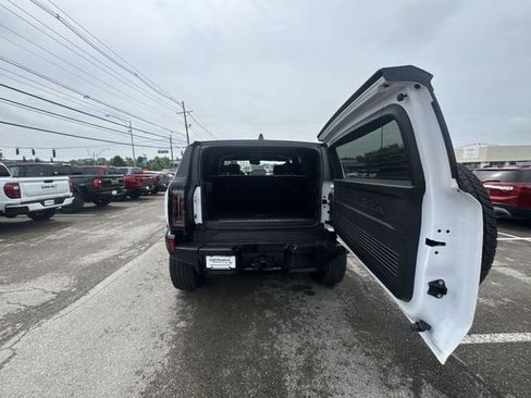 New 2025 GMC Hummer EV 2X AWD/4WD image 23