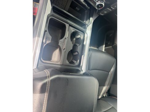 Used 2024 Ford F250 Lariat w/ Lariat Ultimate Package AWD/4WD image 34