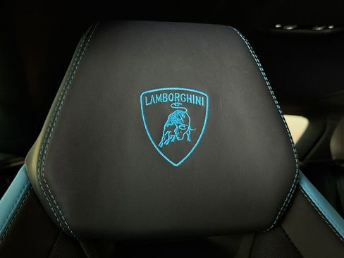 Used 2025 Lamborghini Urus SE AWD/4WD image 84