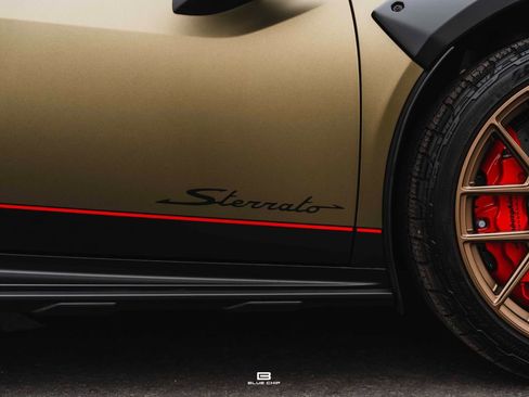 Used 2024 Lamborghini Huracan Sterrato image 13