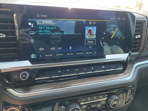 Used 2025 Chevrolet Silverado 1500 LT image 29