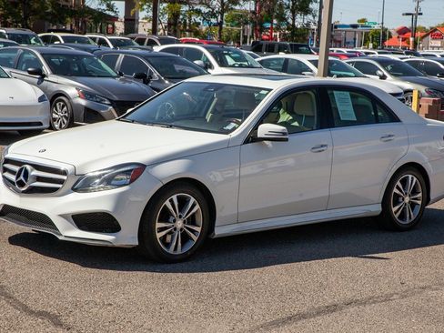 Used 2014 Mercedes-Benz E 250 BlueTEC 4MATIC Sedan image 9