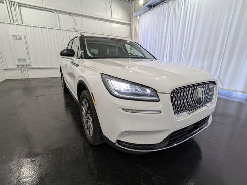 Used 2022 Lincoln Corsair AWD w/ Equipment Group 101A image 5