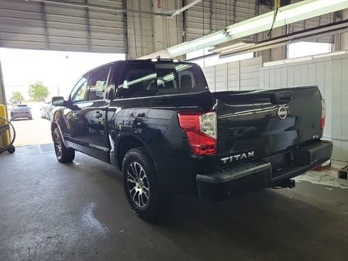Used 2023 Nissan Titan SV RWD image 2