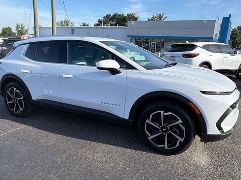 New 2026 Chevrolet Equinox EV LT FWD image 6