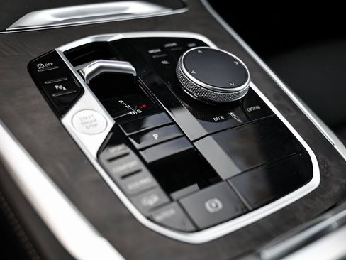 New 2026 BMW X5 xDrive40i w/ M Sport Package image 38