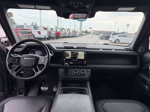 Used 2023 Land Rover Defender 110 X-Dynamic SE AWD/4WD image 31