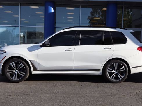 Used 2020 BMW X7 M50i w/ Executive Package AWD/4WD image 2