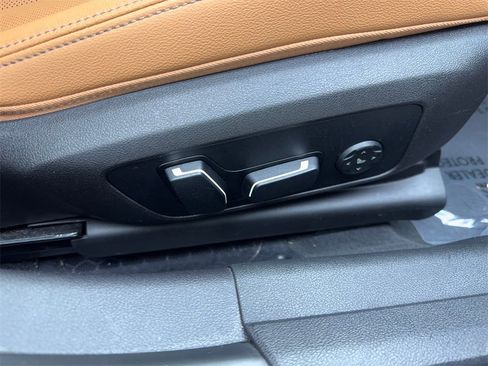 Used 2025 BMW 330i Sedan image 47