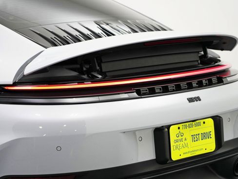 Used 2025 Porsche 911 Carrera image 57