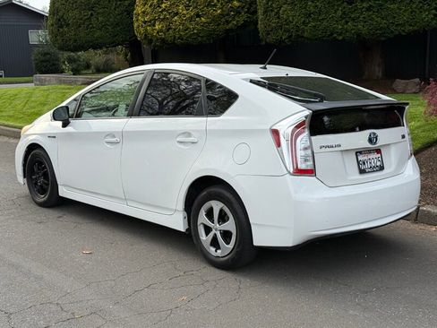Used 2013 Toyota Prius Two FWD image 3