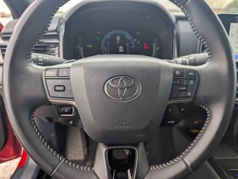 Used 2025 Toyota Camry SE image 48