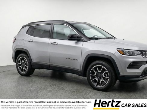 Used 2025 Jeep Compass Trailhawk image 1