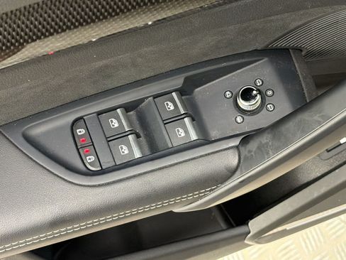 Used 2024 Audi SQ5 Prestige AWD/4WD image 25