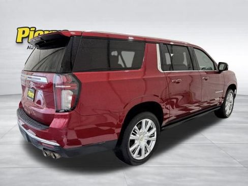 Used 2021 Chevrolet Suburban High Country w/ Premium Package AWD/4WD image 8