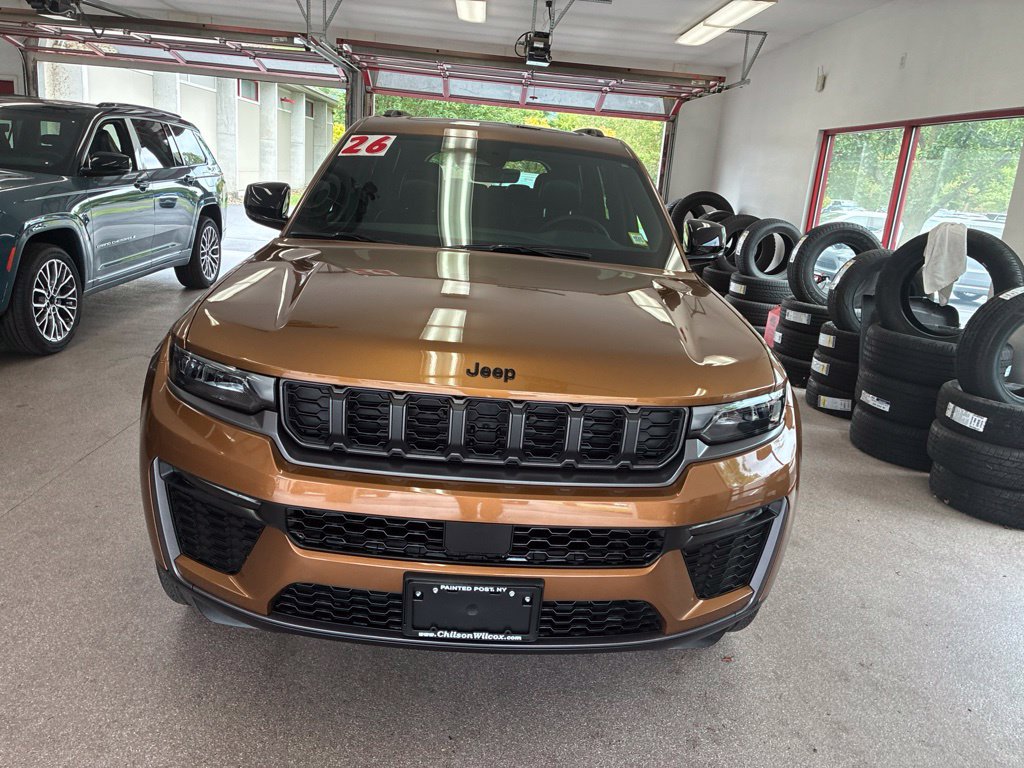 Used 2026 Jeep Grand Cherokee L Limited w/ Limited Altitude Package AWD/4WD image 2