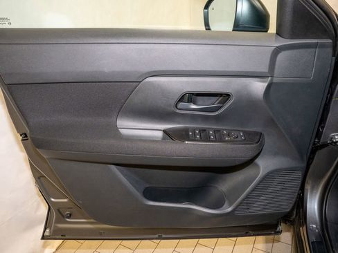 New 2026 Nissan Kicks S image 12