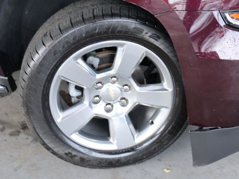 Used 2017 Chevrolet Tahoe Premier RWD image 3