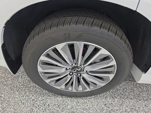 New 2026 INFINITI QX80 Luxe w/ Cargo Package RWD image 15