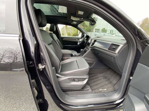 Certified 2020 Volkswagen Atlas Cross Sport SEL AWD/4WD image 30