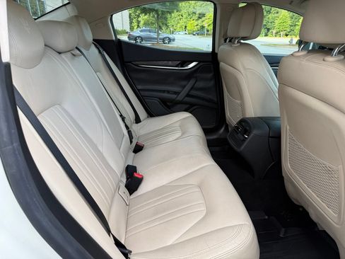 Used 2014 Maserati Ghibli S Q4 AWD/4WD image 39